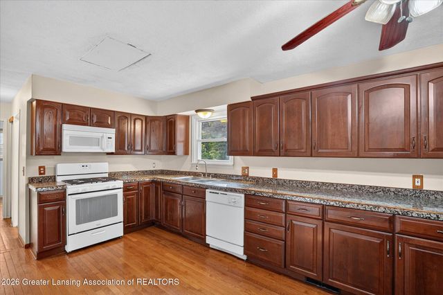 1977 Hamilton Street, Holt, MI 48842