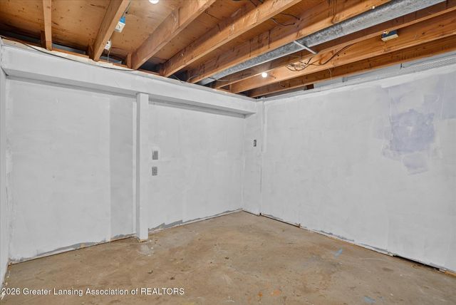 1977 Hamilton Street, Holt, MI 48842