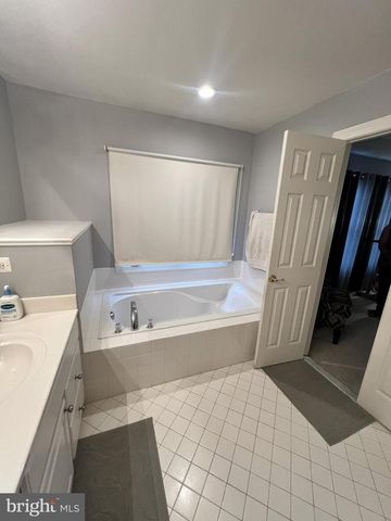 8356 MILLOM CT, Lorton, VA 22079