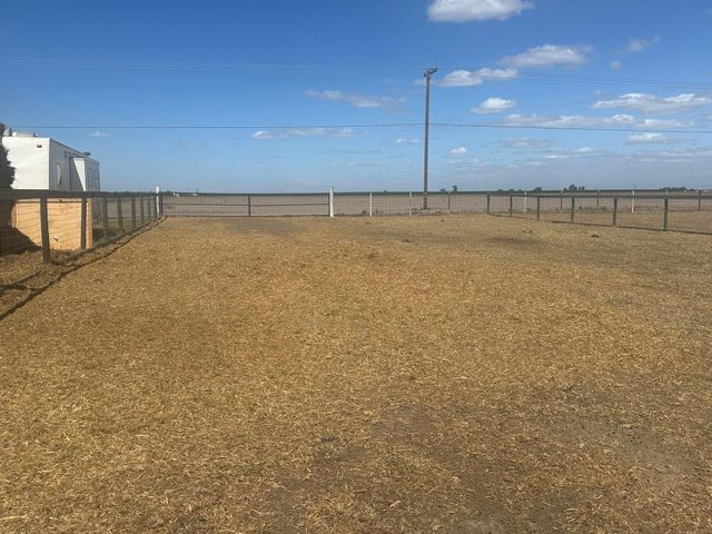 7599 Avenue 152, Tipton, CA 93272