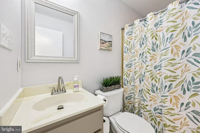12504 HAWKINS LN, Spotsylvania, VA 22551