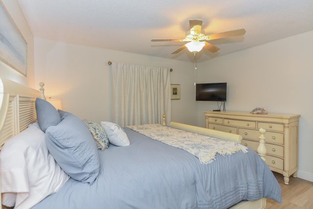 901 Seafarer Circle 302, Jupiter, FL 33477