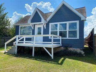 2371 Broadway Street E, San Leon, TX 77539