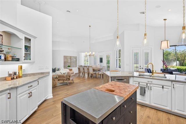 3296 LOOKOUT LN, Naples, FL 34112