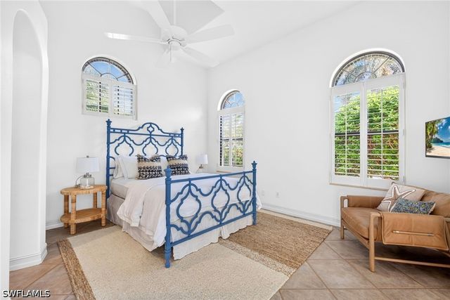 3296 LOOKOUT LN, Naples, FL 34112