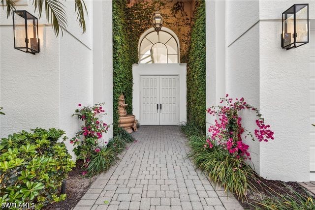 3296 LOOKOUT LN, Naples, FL 34112