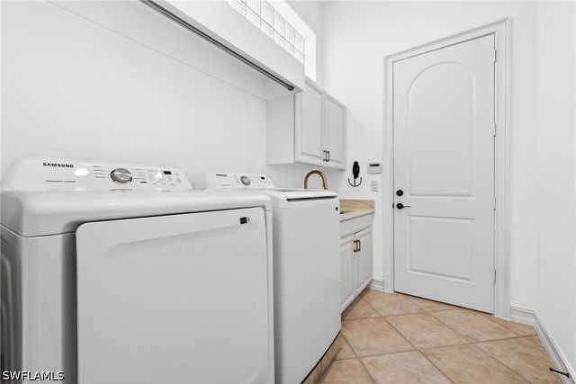 3296 LOOKOUT LN, Naples, FL 34112