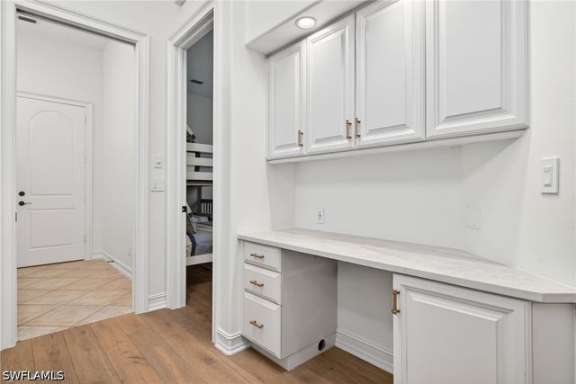 3296 LOOKOUT LN, Naples, FL 34112