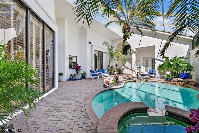 3296 LOOKOUT LN, Naples, FL 34112