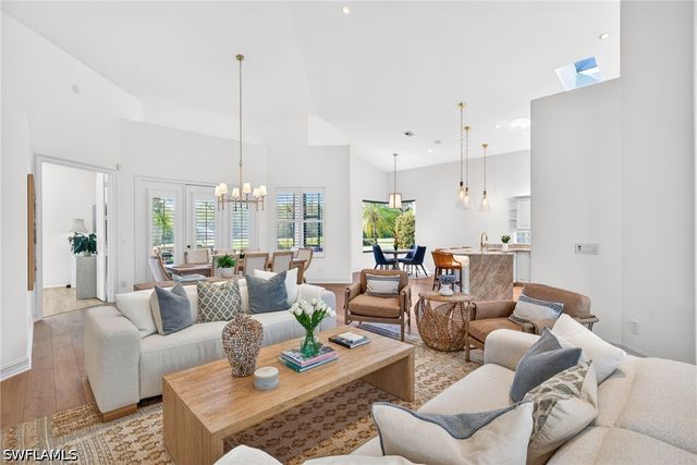 3296 LOOKOUT LN, Naples, FL 34112
