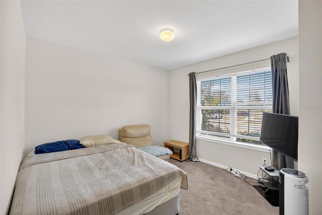 901 GOLDEN SHINER AVENUE, Ruskin, FL 33570