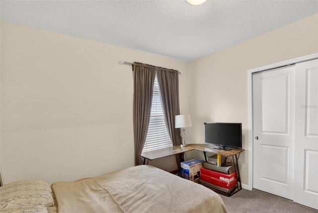 901 GOLDEN SHINER AVENUE, Ruskin, FL 33570