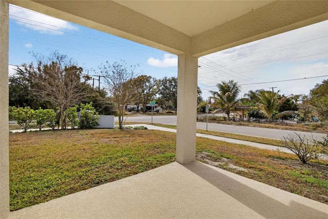 901 GOLDEN SHINER AVENUE, Ruskin, FL 33570