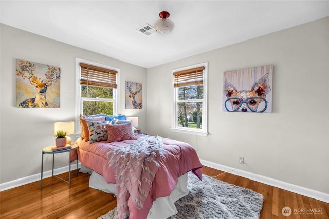 3206 22nd Avenue W, Seattle, WA 98199