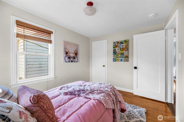 3206 22nd Avenue W, Seattle, WA 98199