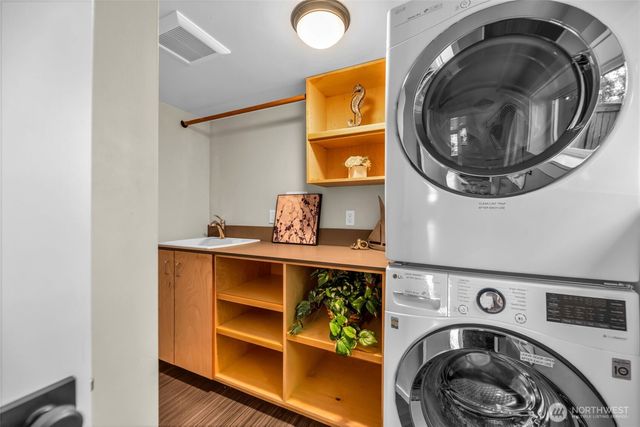 3206 22nd Avenue W, Seattle, WA 98199