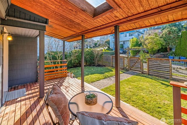 3206 22nd Avenue W, Seattle, WA 98199