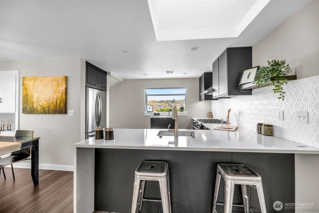 3206 22nd Avenue W, Seattle, WA 98199