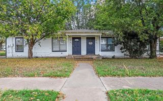 122 Ramsey Avenue, Cleburne, TX 76031