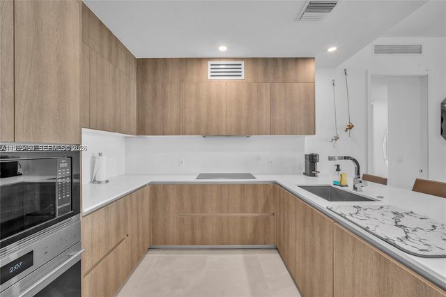 17550 Collins Ave 704, Sunny Isles Beach, FL 33160