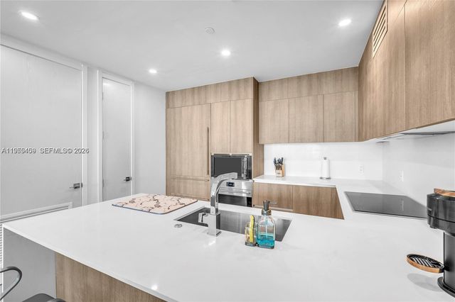 17550 Collins Ave 704, Sunny Isles Beach, FL 33160