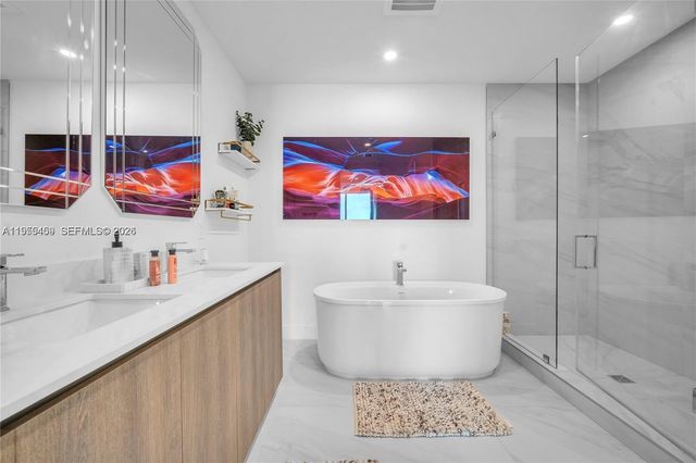 17550 Collins Ave 704, Sunny Isles Beach, FL 33160