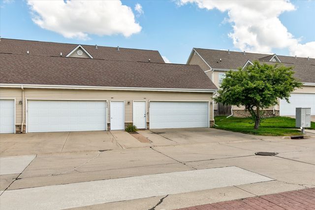 6330 Beechtree Drive 10107, West Des Moines, IA 50266