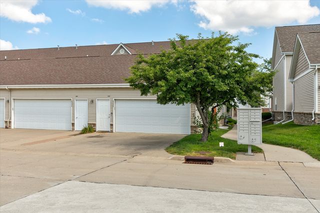 6330 Beechtree Drive 10107, West Des Moines, IA 50266
