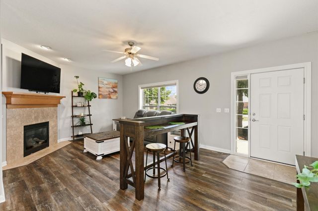 6330 Beechtree Drive 10107, West Des Moines, IA 50266