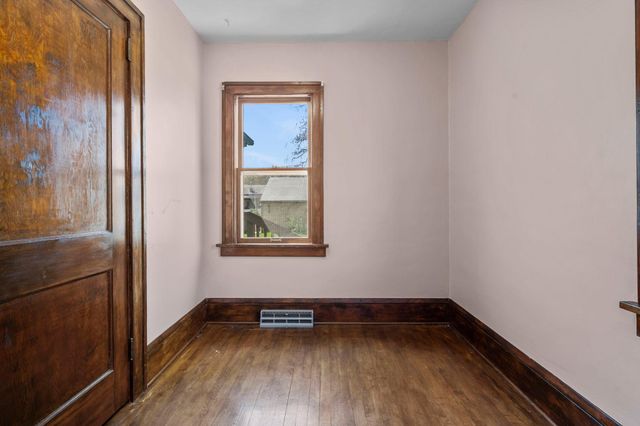 3612 38th Avenue S, Minneapolis, MN 55406