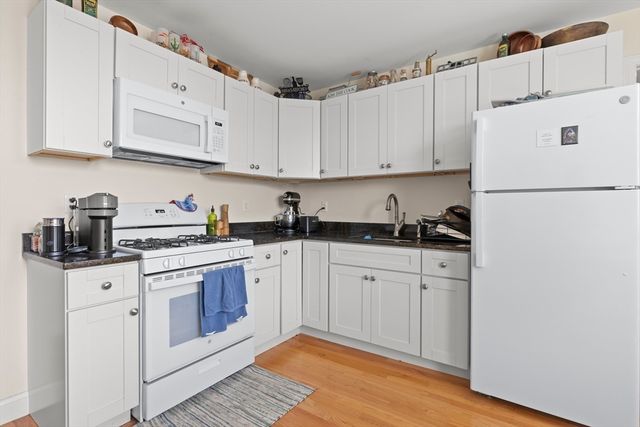 220 Middlesex Ave 5, Medford, MA 02155