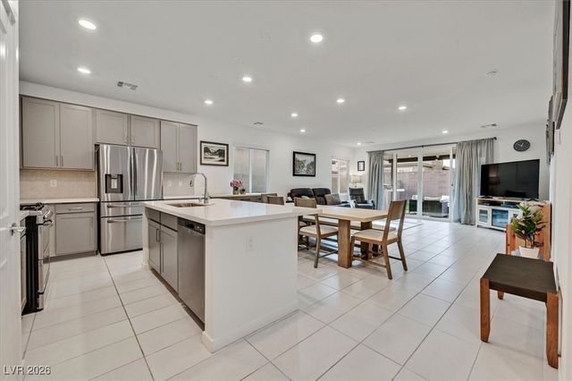 6621 Palm Branch Street, North Las Vegas, NV 89086