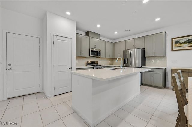 6621 Palm Branch Street, North Las Vegas, NV 89086