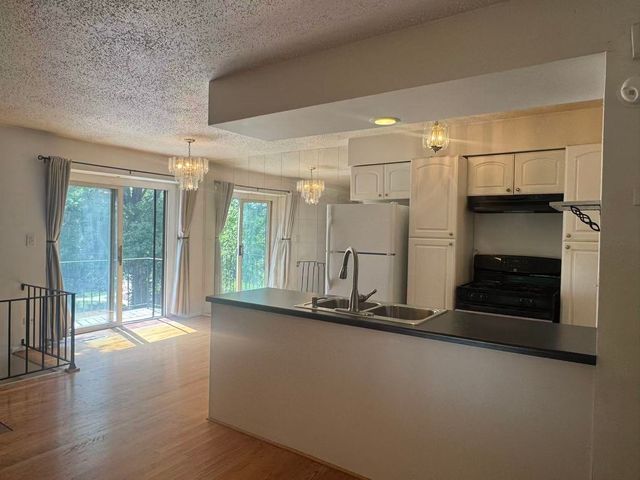 1326 Inverrary Lane 1326, Deerfield, IL 60015