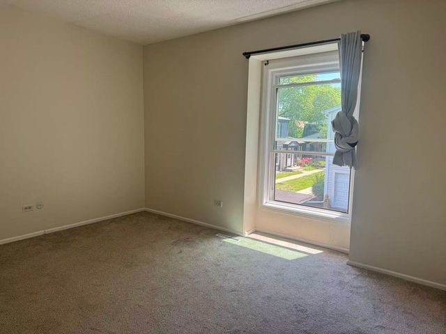 1326 Inverrary Lane 1326, Deerfield, IL 60015