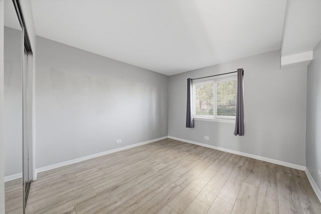 9386 Bay Colony Drive 1S, Des Plaines, IL 60016