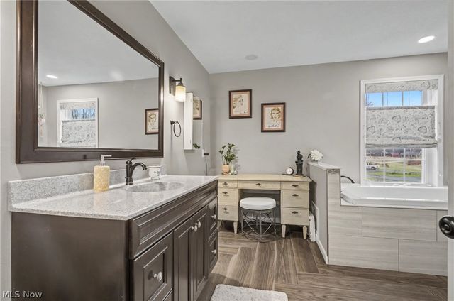 16870 Headland Avenue, Lake Milton, OH 44429