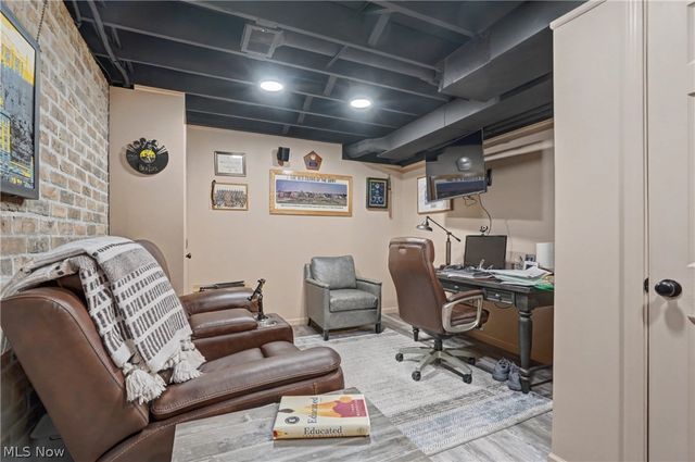 16870 Headland Avenue, Lake Milton, OH 44429