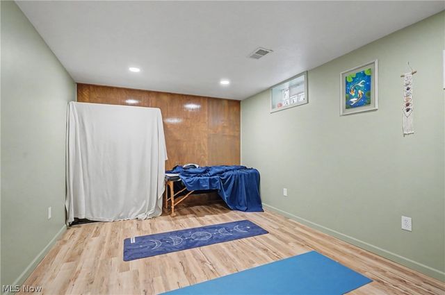 16870 Headland Avenue, Lake Milton, OH 44429