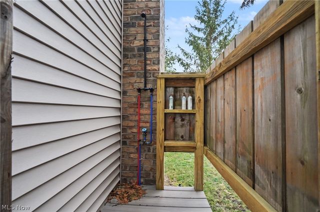 16870 Headland Avenue, Lake Milton, OH 44429