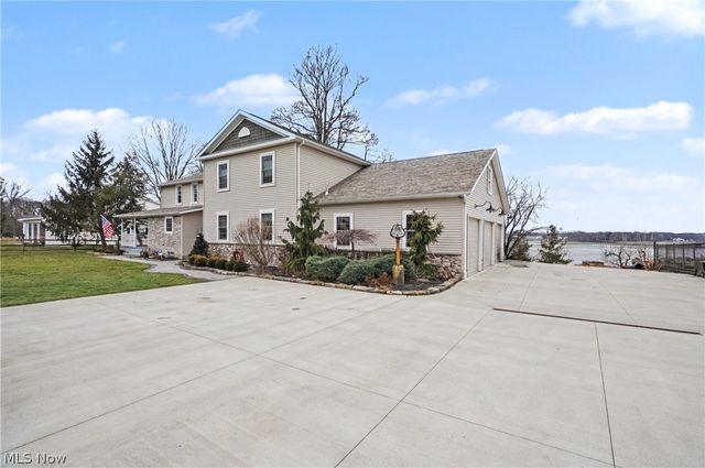 16870 Headland Avenue, Lake Milton, OH 44429