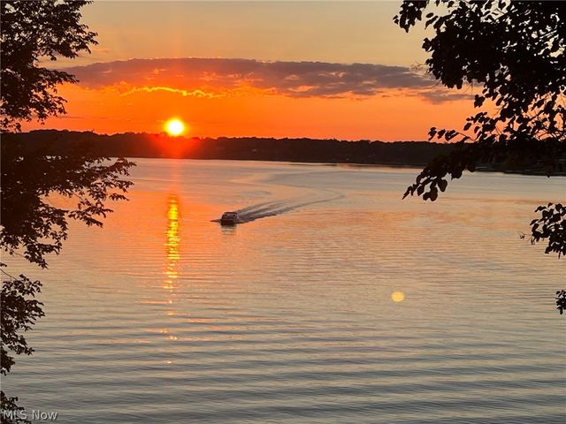 16870 Headland Avenue, Lake Milton, OH 44429