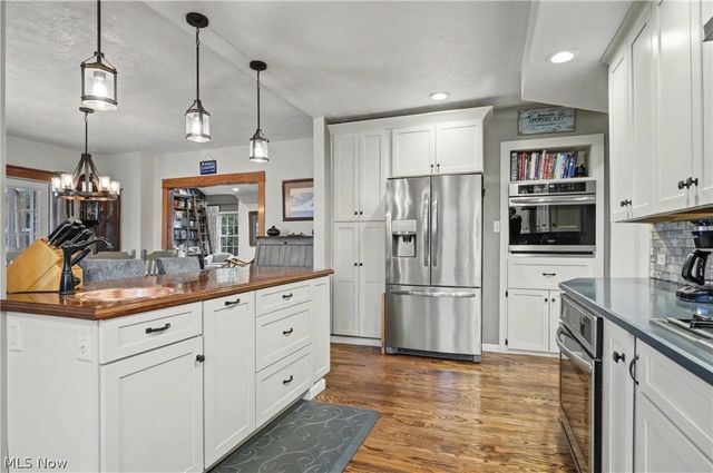 16870 Headland Avenue, Lake Milton, OH 44429