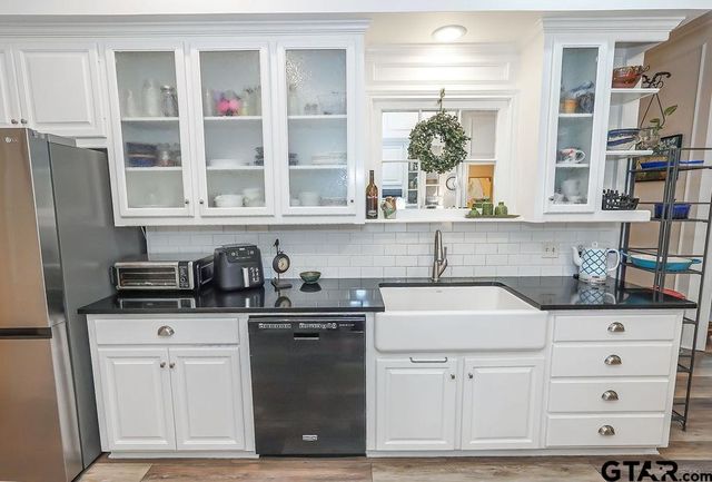 5203 Katie Dr., Tyler, TX 75703