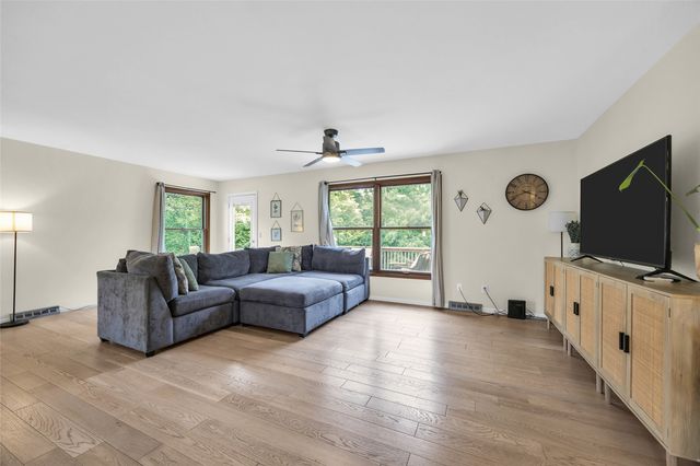2509 Blue Ridge Drive NE, Cedar Rapids, IA 52402