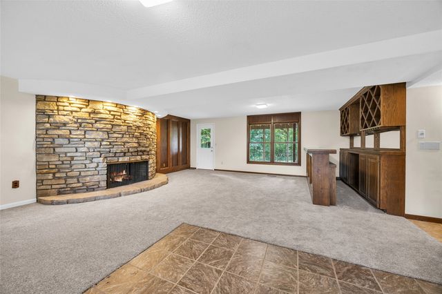 2509 Blue Ridge Drive NE, Cedar Rapids, IA 52402