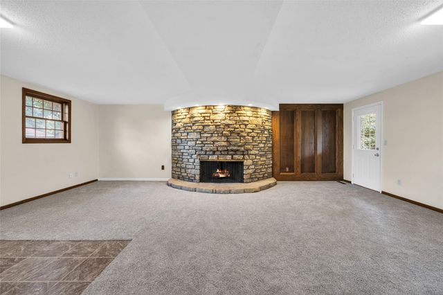 2509 Blue Ridge Drive NE, Cedar Rapids, IA 52402