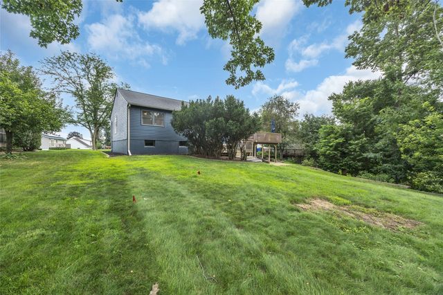 2509 Blue Ridge Drive NE, Cedar Rapids, IA 52402