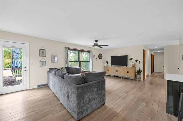 2509 Blue Ridge Drive NE, Cedar Rapids, IA 52402