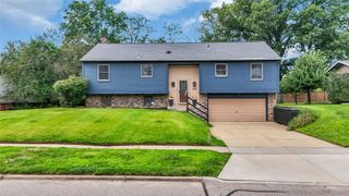 2509 Blue Ridge Drive NE, Cedar Rapids, IA 52402